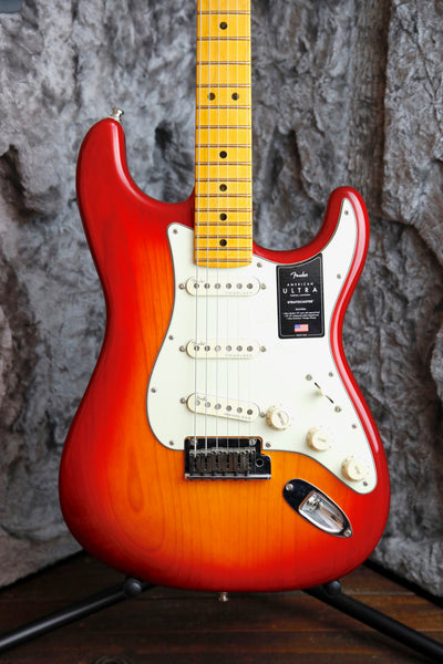 Fender American Ultra Stratocaster Plasma Redburst 2019 Pre-Owned