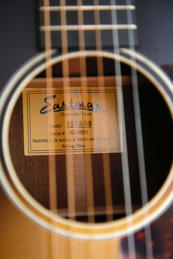 Eastman E1SS-SB Sunburst Slope Shoulder Dreadnought Acoustic Guitar