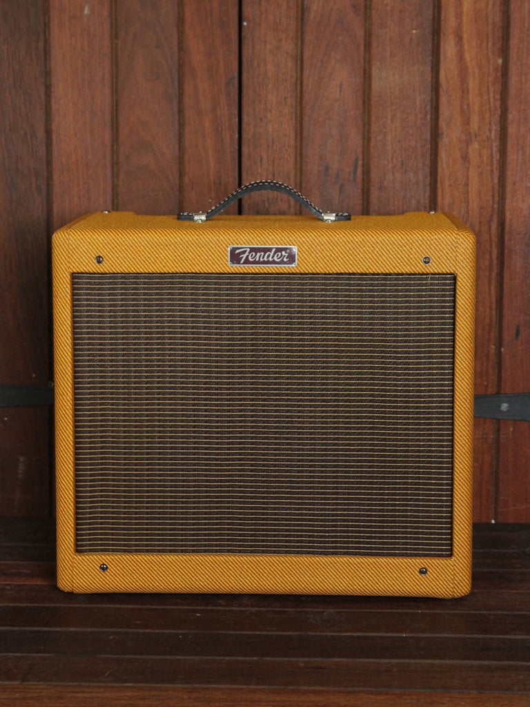 Fender Blues Junior Lacquered Tweed 15W 1x12 Combo - The Rock Inn