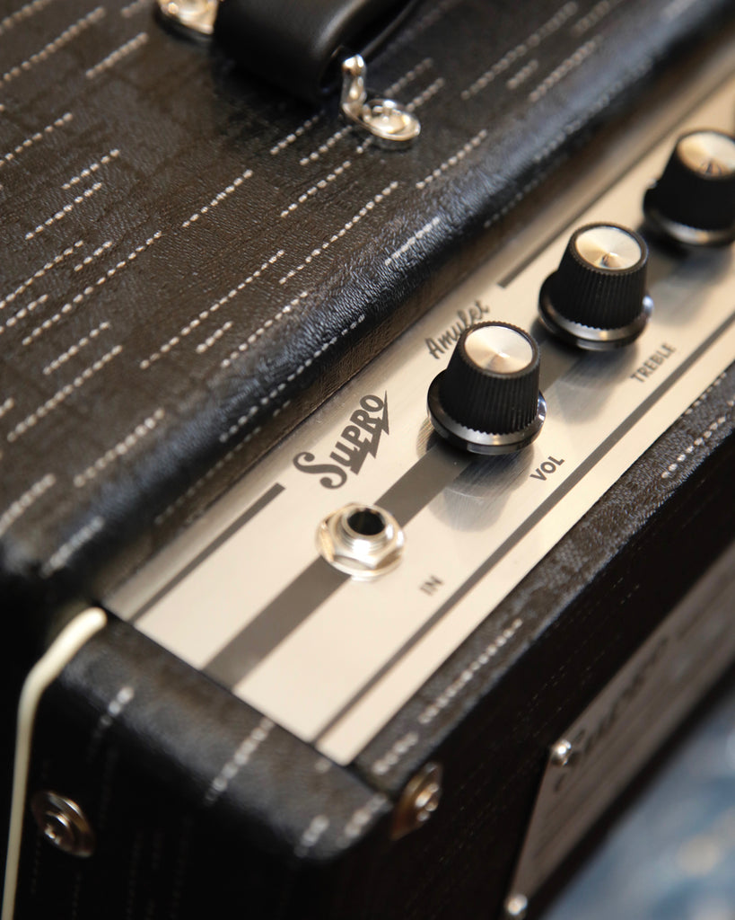 Supro Amulet Combo Amplifier Black Scandia
