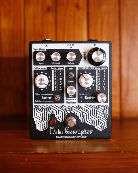 Earthquaker Devices Data Corrupter Guitar Synthesizer Pedal