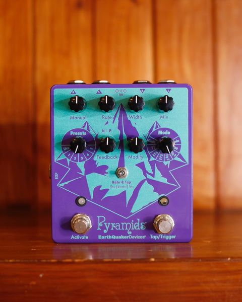 Earthquaker Devices Pyramids Stereo Flanger Pedal