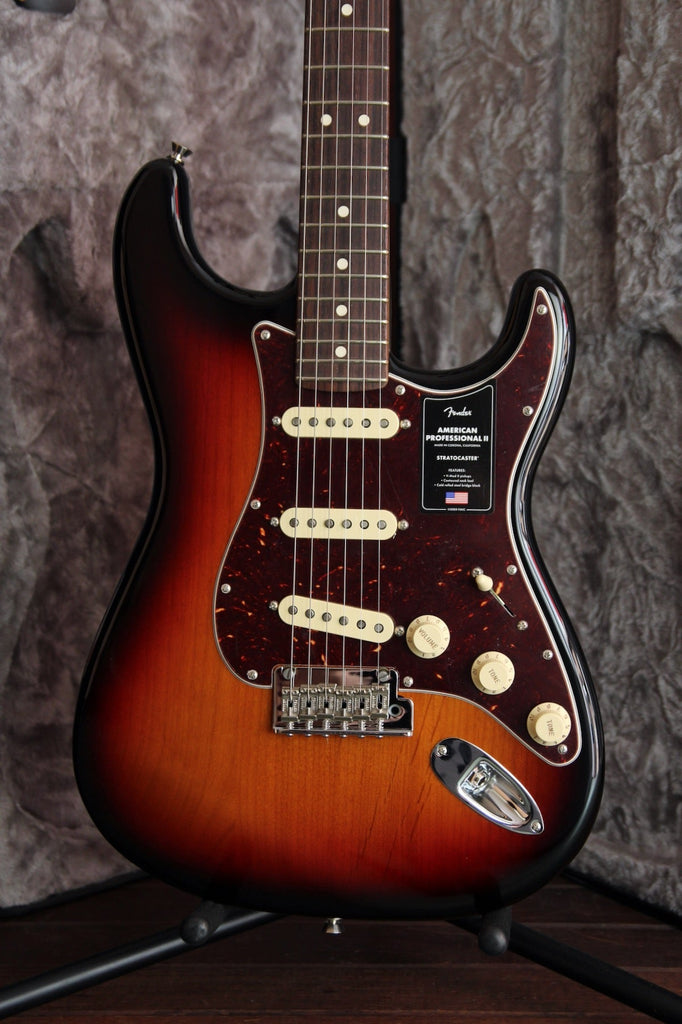 Fender American Professional II Stratocaster 3-Colour Sunburst Rosewood