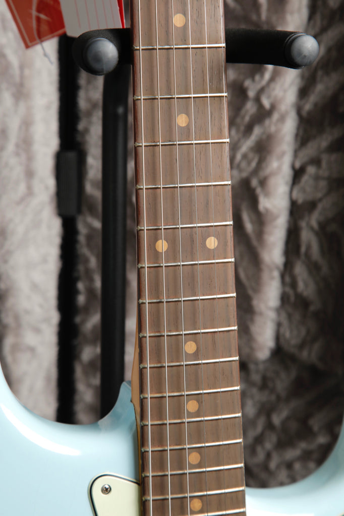 Fender Limited Edition Vintera II Road Worn '60s Stratocaster Sonic Blue Electric Guitar