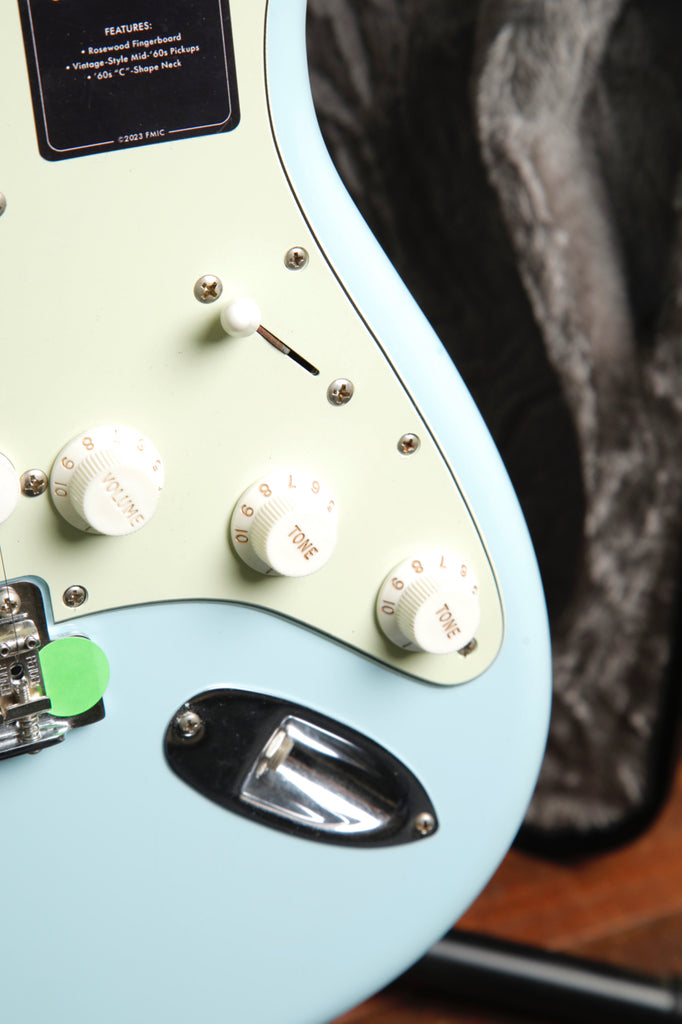 Fender Limited Edition Vintera II Road Worn '60s Stratocaster Sonic Blue Electric Guitar