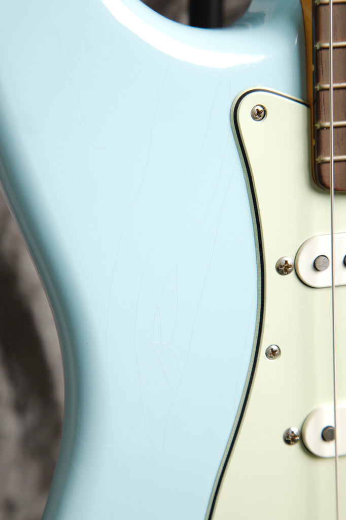 Fender Limited Edition Vintera II Road Worn '60s Stratocaster Sonic Blue Electric Guitar