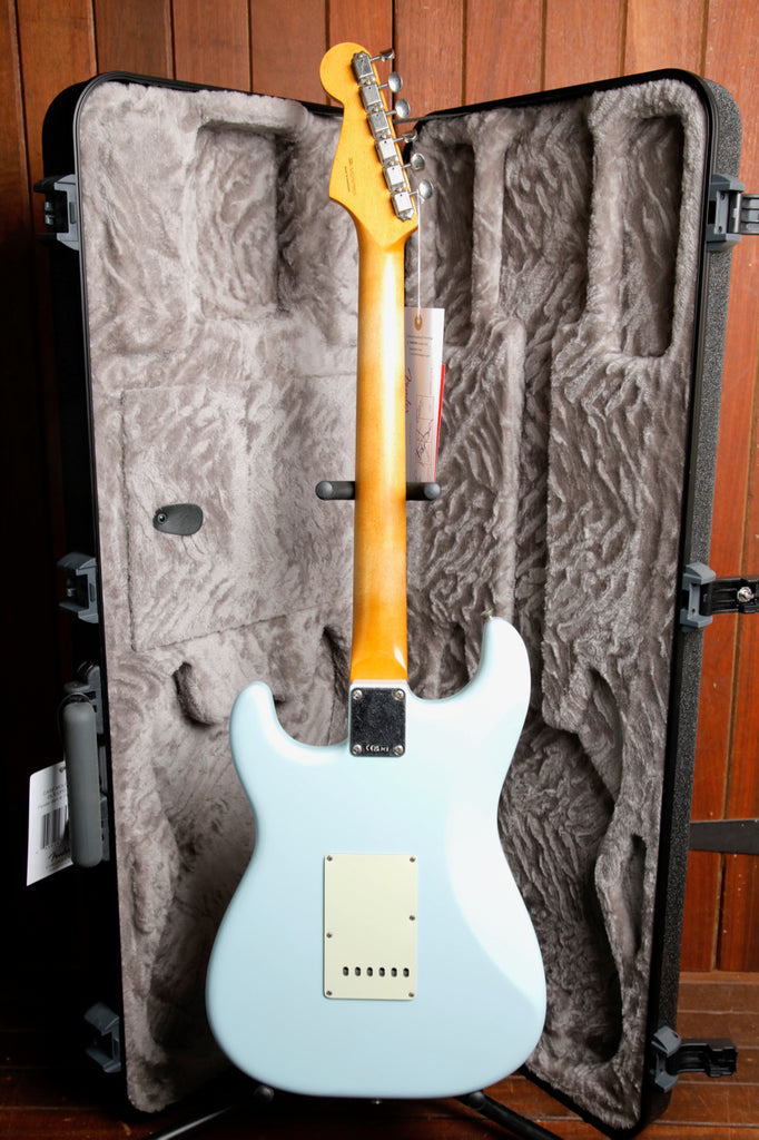 Fender Limited Edition Vintera II Road Worn '60s Stratocaster Sonic Blue Electric Guitar