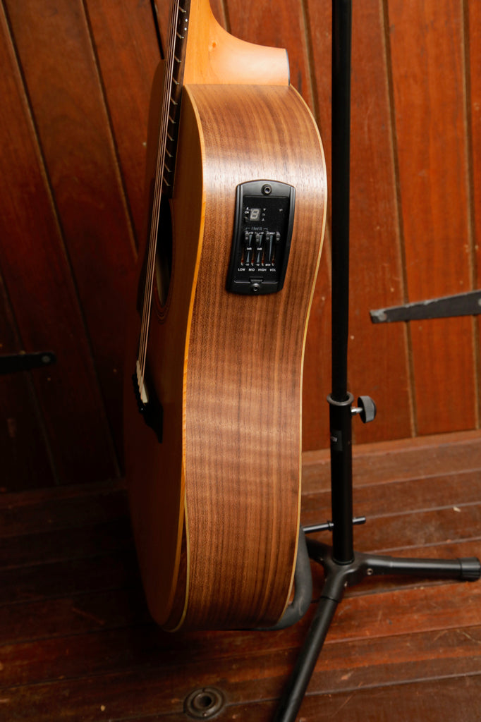 Taylor Academy 10e Walnut Left Handed Acoustic-Electric Guitar