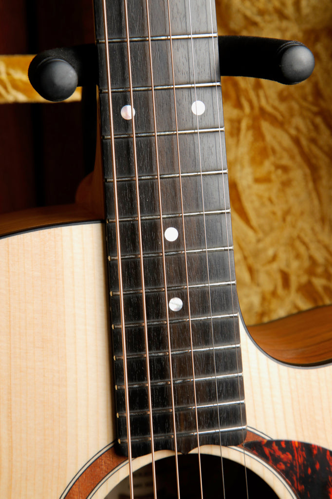 Maton SRS70C Spruce/Blackwood Acoustic-Electric Guitar