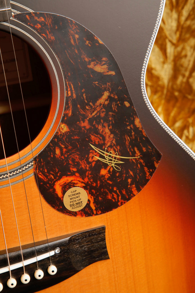 Maton Troubadour Jumbo Satin Tobacco Sunburst Acoustic-Electric Guitar
