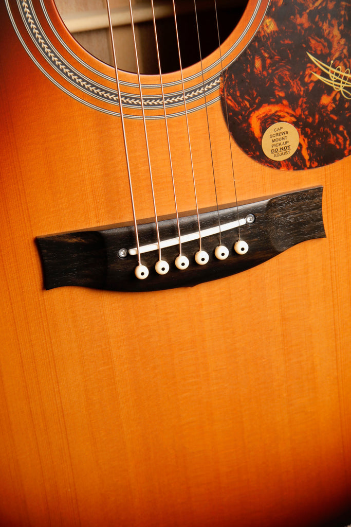Maton Troubadour Jumbo Satin Tobacco Sunburst Acoustic-Electric Guitar