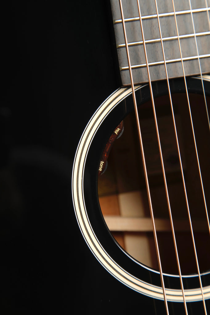 Taylor Gold Label 517e Blacktop Spruce / Mahogany Acoustic-Electric Guitar