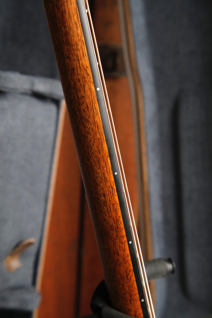 Taylor Gold Label 517e Blacktop Spruce / Mahogany Acoustic-Electric Guitar