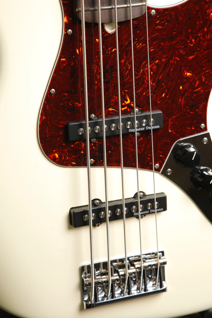 Fender American Professional II Jazz Bass V Olympic White 5-String Bass Guitar 2025 Pre-Owned