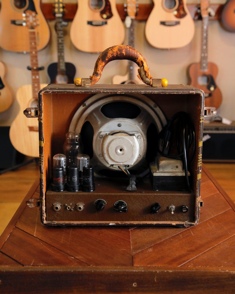 Gibson EH-100 1938 8-Watt Valve Combo Amplifier Pre-Owned