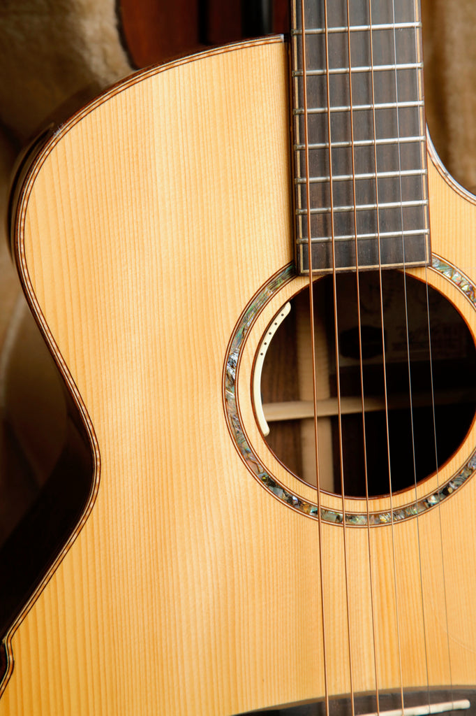 Maestro Custom Series Raffles IR Acoustic-Electric Guitar Pre-Owned