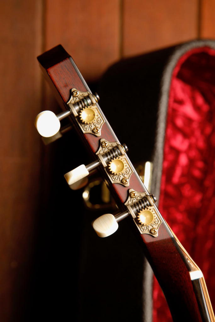 Taylor 522e 12-Fret Mahogany Acoustic-Electric Guitar Pre-Owned