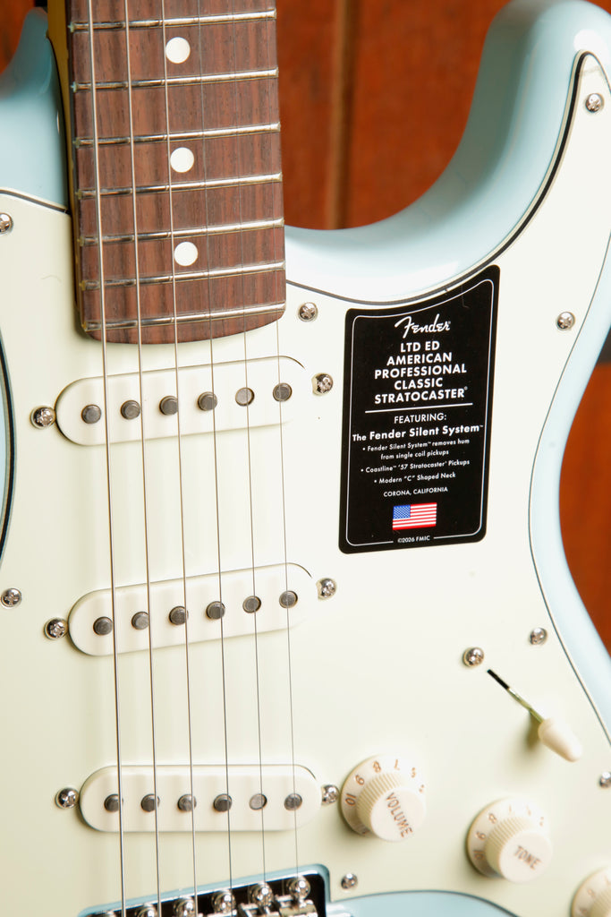 Fender Limited Edition American Professional Classic Stratocaster w/Silent System Daphne Blue