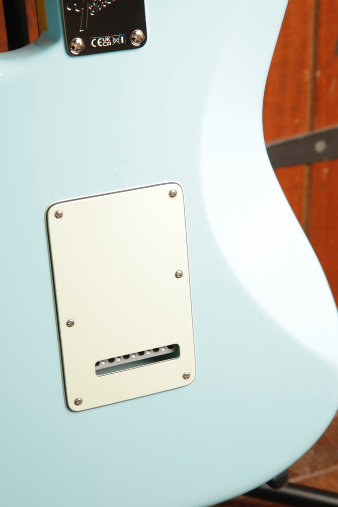 Fender Limited Edition American Professional Classic Stratocaster w/Silent System Daphne Blue