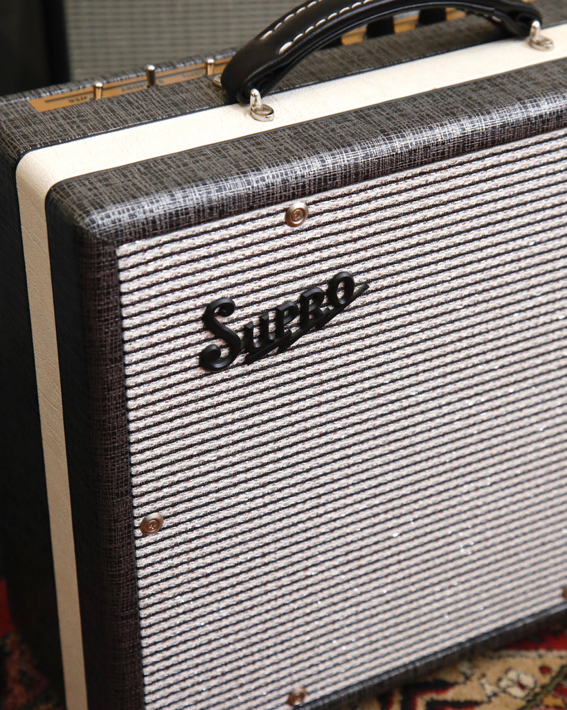 Supro 1610RT Comet 6/14-Watt 1x10" Valve Combo Amplifier Pre-Owned