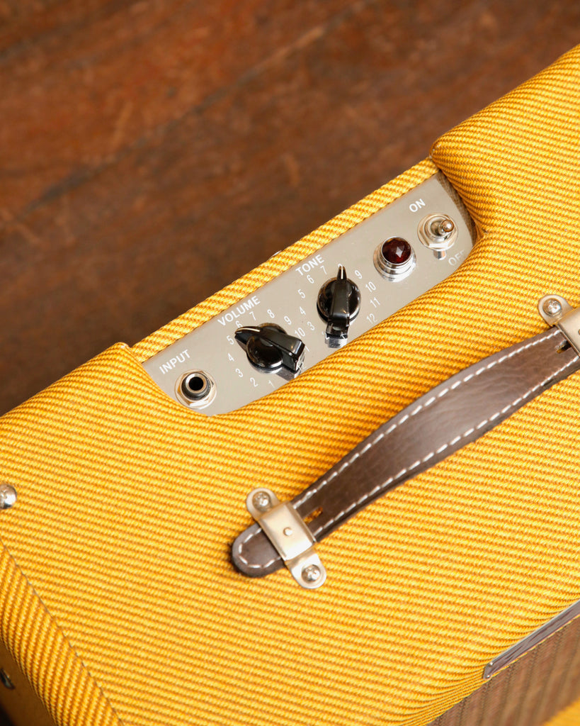 Fender Pro Junior IV Tweed 15-Watt 1x10" Valve Guitar Amplifier Combo Pre-Owned