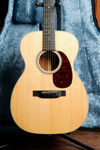 Martin 00-16E Acoustic-Electric Guitar Pre-Owned