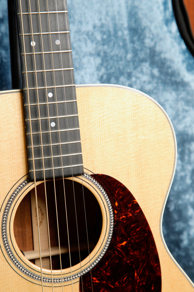 Martin 00-16E Acoustic-Electric Guitar Pre-Owned