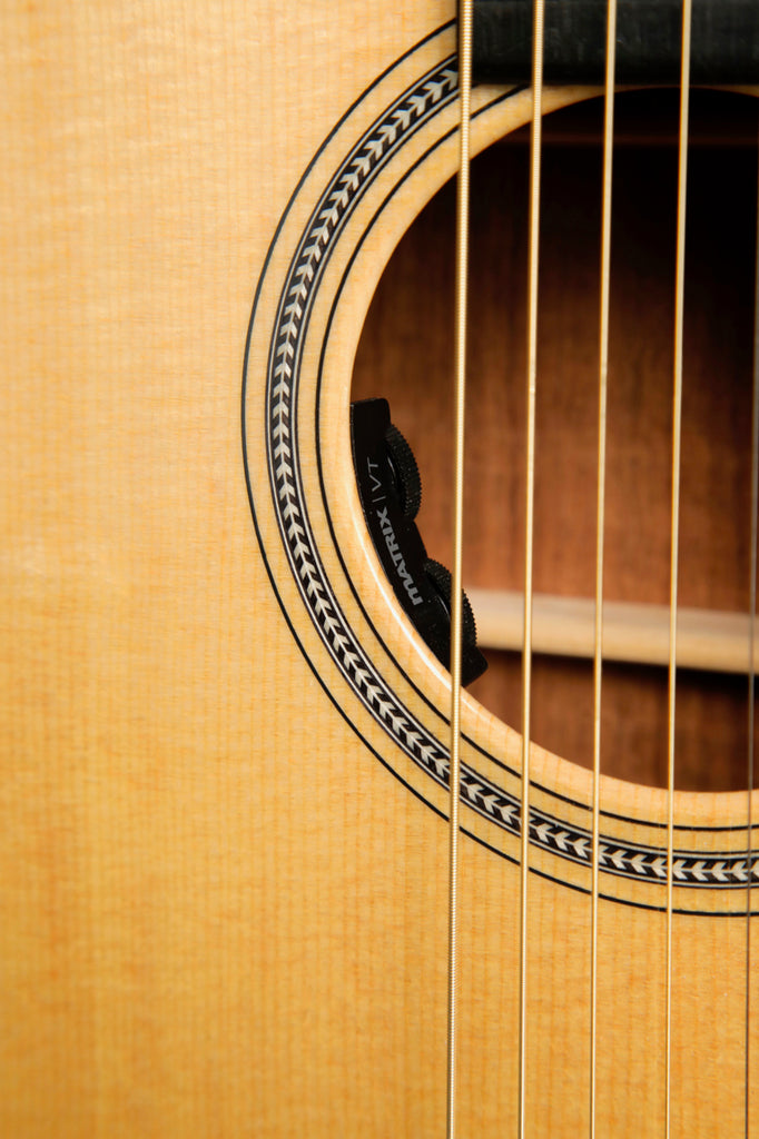 Martin 00-16E Acoustic-Electric Guitar Pre-Owned