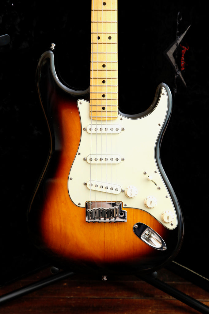 Fender Custom Shop Custom Deluxe Stratocaster 2-Tone Sunburst Electric Guitar 2009 Pre-Owned