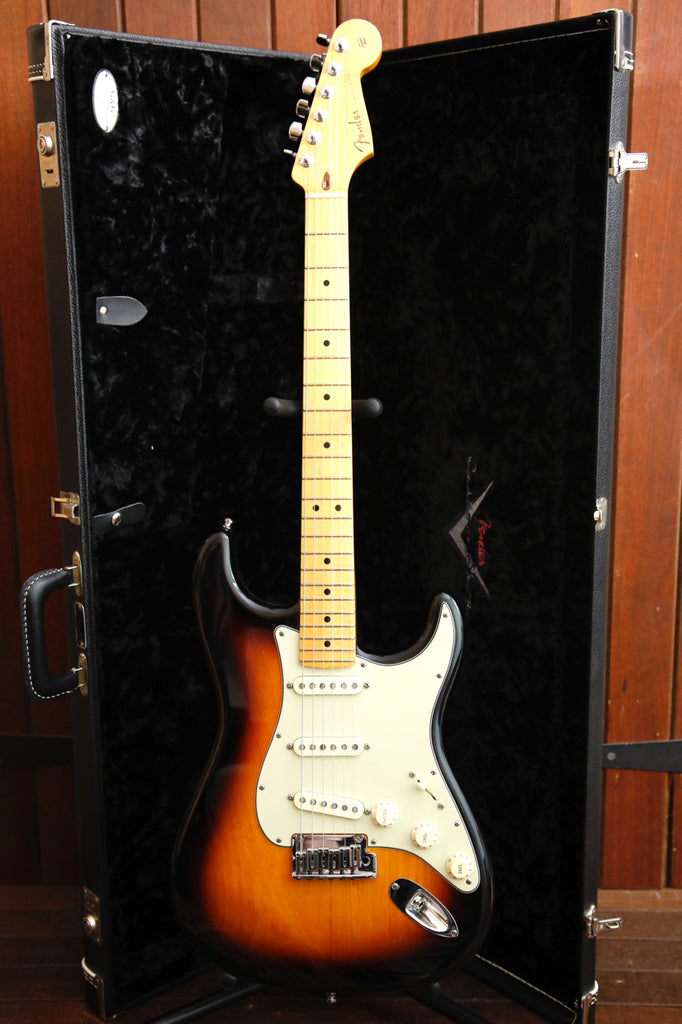 Fender Custom Shop Custom Deluxe Stratocaster 2-Tone Sunburst Electric Guitar 2009 Pre-Owned