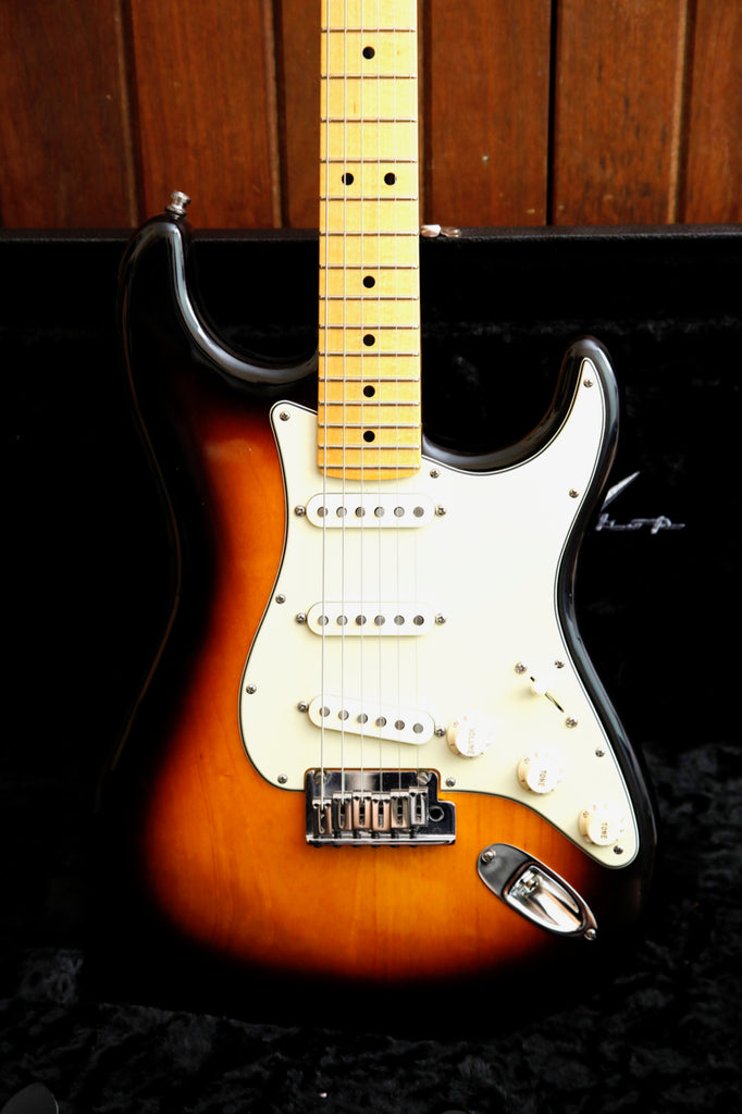 Fender Custom Shop Custom Deluxe Stratocaster 2-Tone Sunburst Electric Guitar 2009 Pre-Owned