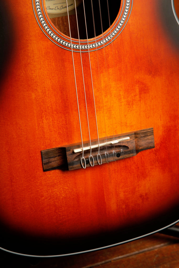 Valencia VA434CSB 4/4 Size Auditorium Shape Nylon String Guitar
