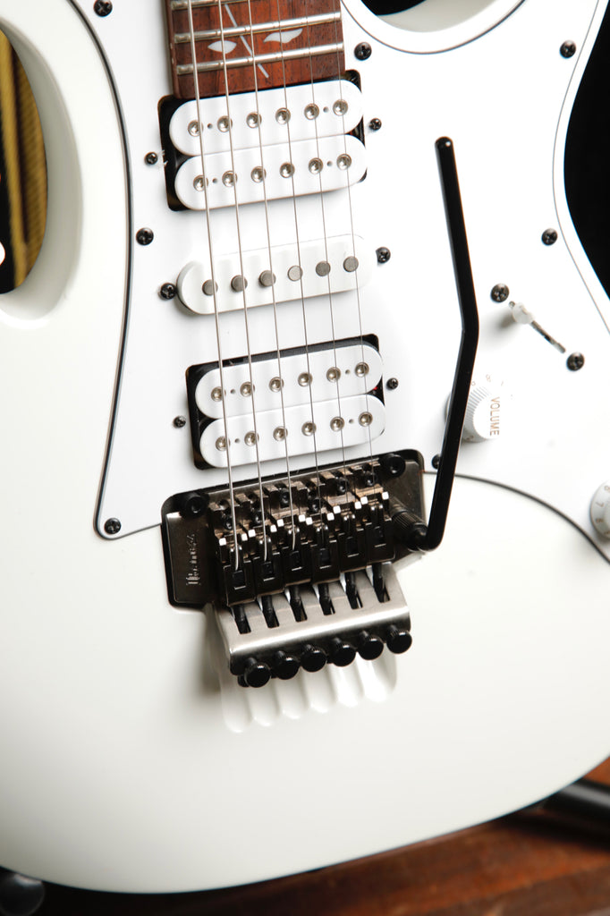 IBANEZ JEMJR White Steve Vai Signature Electric Guitar Pre-Owned