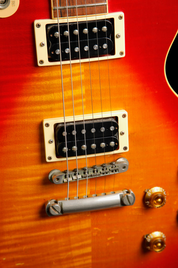 Gibson Les Paul Classic Cherry Sunburst Electric Guitar 2000 Pre-Owned