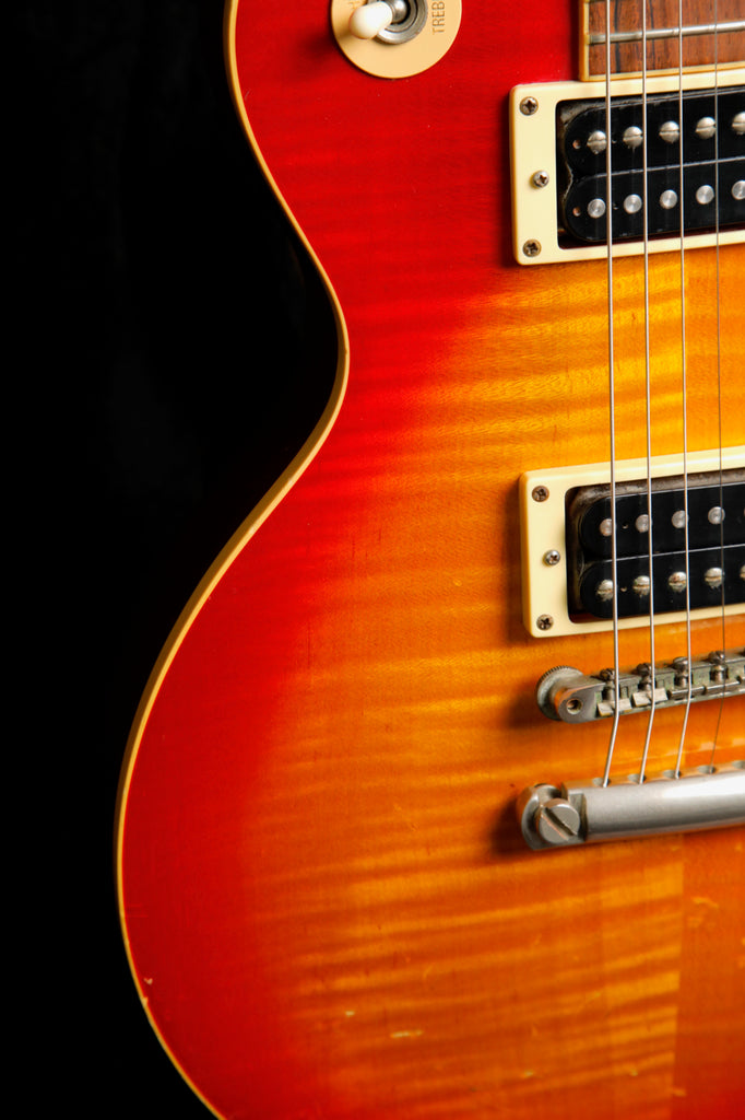 Gibson Les Paul Classic Cherry Sunburst Electric Guitar 2000 Pre-Owned