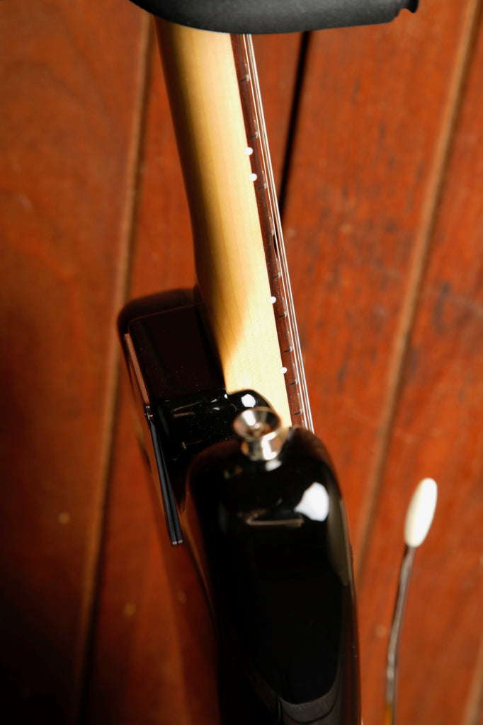 Fender Made In Japan Traditional '60s Jaguar 3-Colour Sunburst