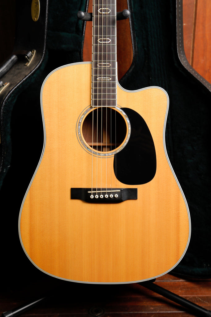 Martin DC-Aura GT Dreadnought Cutaway Acoustic-Electric Guitar 2014 Pre-Owned