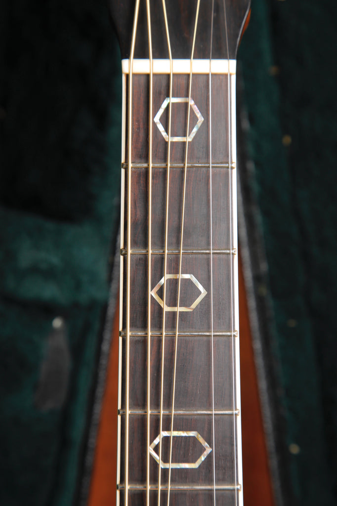 Martin DC-Aura GT Dreadnought Cutaway Acoustic-Electric Guitar 2014 Pre-Owned