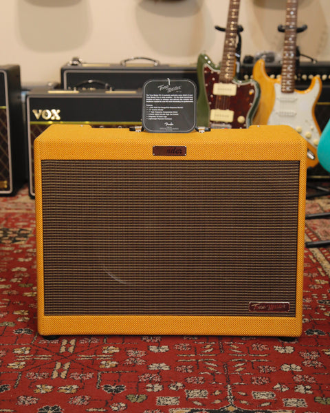 Fender Tone Master FR-12 Tweed 1x12" 1000-Watt Powered Speaker