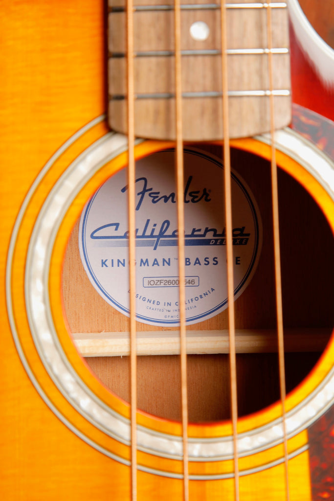Fender California Deluxe Kingman CE Honey Sunburst Acoustic-Electric Bass