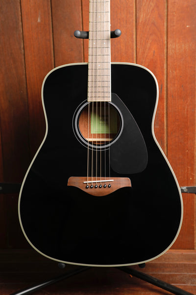 Yamaha FG820 Dreadnought Gloss Black Acoustic Guitar
