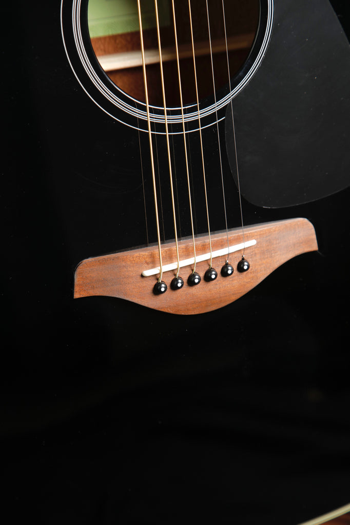Yamaha FG820 Dreadnought Gloss Black Acoustic Guitar