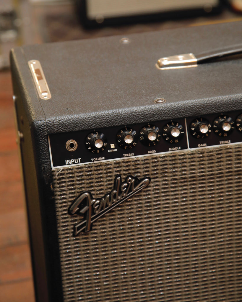 Fender Pro Tube Twin Amp 2x12" 100-Watt Valve Amplifier Combo Pre-Owned