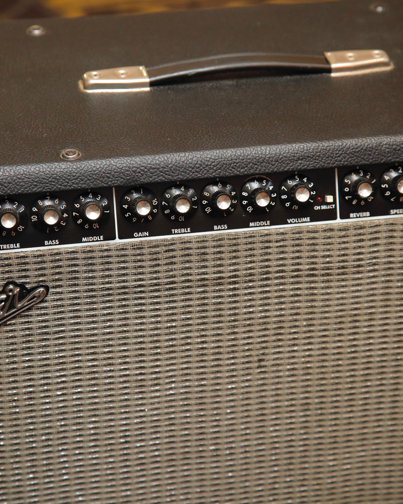 Fender Pro Tube Twin Amp 2x12" 100-Watt Valve Amplifier Combo Pre-Owned