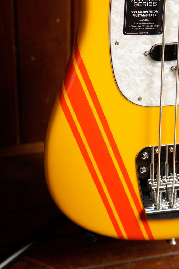 Fender Vintera II '70s Competition Mustang Bass Guitar Competition Orange