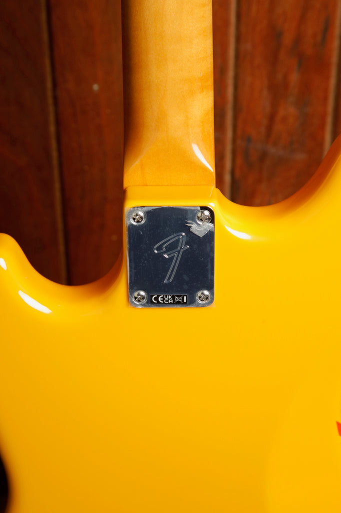 Fender Vintera II '70s Competition Mustang Bass Guitar Competition Orange