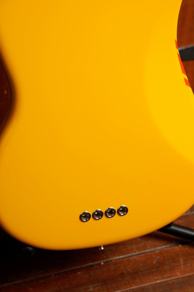 Fender Vintera II '70s Competition Mustang Bass Guitar Competition Orange
