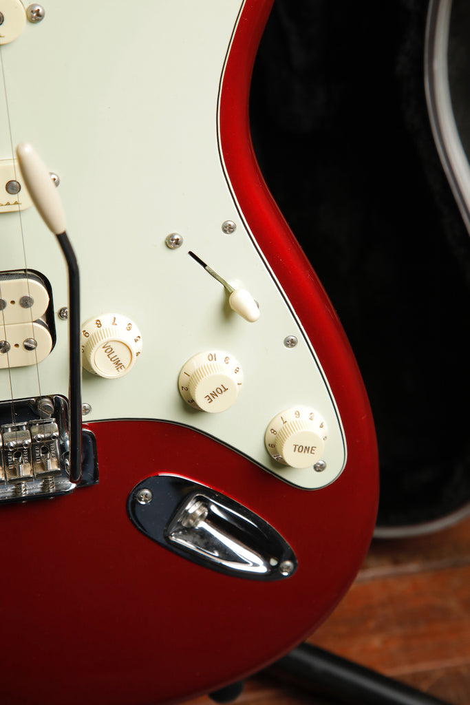 Fender Deluxe Stratocaster Candy Apple Red Electric Guitar 2017 Pre-Owned