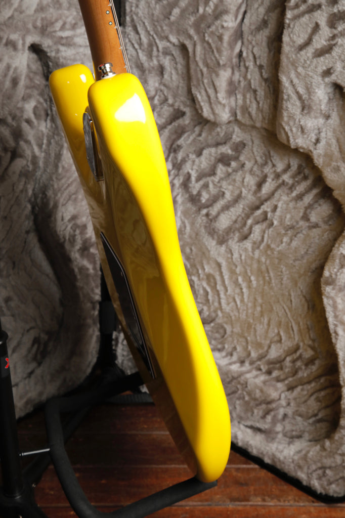 Fender Limited Edition American Ultra II HSS Stratocaster Grafitti Yellow