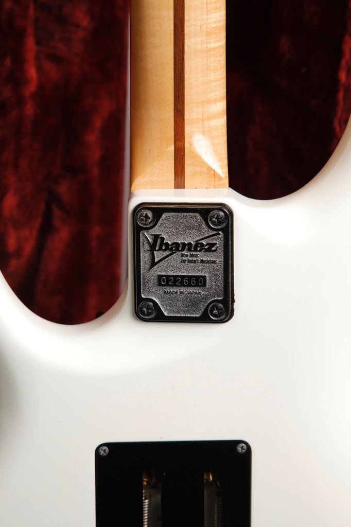 Ibanez JS2400 Joe Satriani Signature White Electric Guitar 2010 Pre-Owned